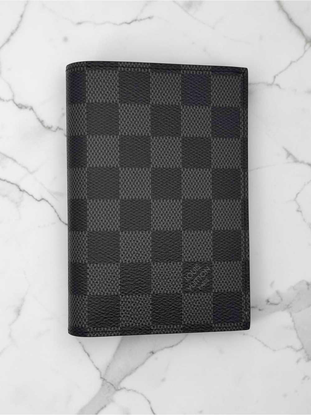 Louis Vuitton Damier Graphite Check Passport Cover - Black/Grey